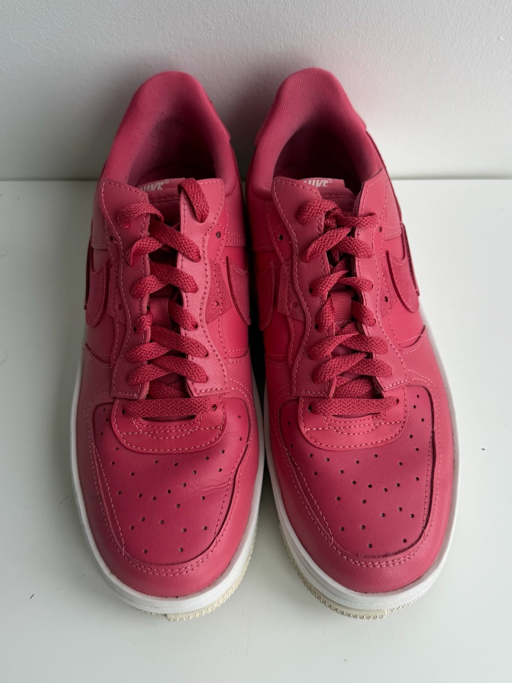Nike Men’s Low-Top Sneakers in Bright Pink